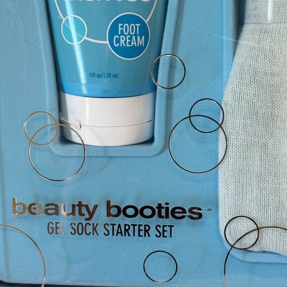 Bath & Body Works True Blue Spa Socks Shea It Isn't So Foot Cream Gift Set NEW - Picture 2 of 8